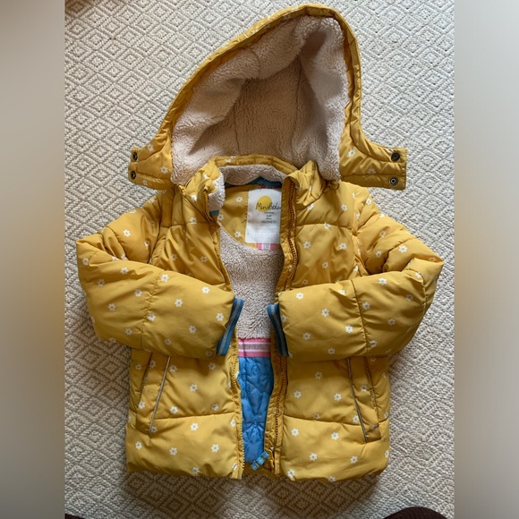Mini Boden Yellow Floral Sherpa-Lined Puffer Jacket (Girls)